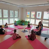 Yoga im Kindergarten Rottenbach 2024 (7)  © Kindergarten Rottenbach