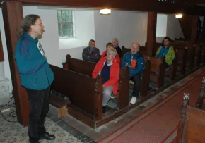Pfarrer Bodo Gindler führte durch die Kirchen in Schlaga, Reichenbach und Oberloquitz | Foto: Kirchengemeinde Lichtentanne